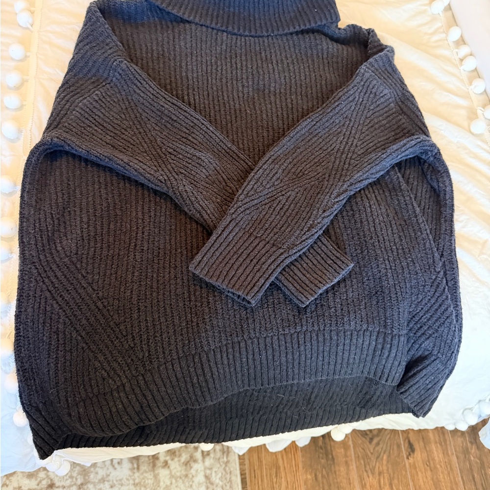 Old Navy Black Turtleneck Sweater